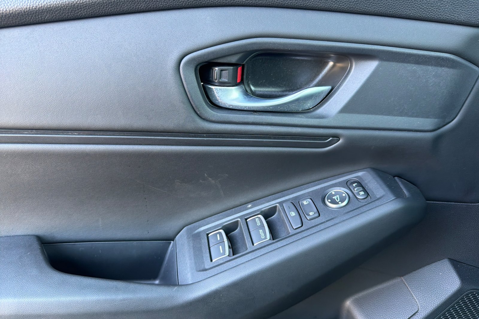 Used 2025 Honda Accord SE image 11