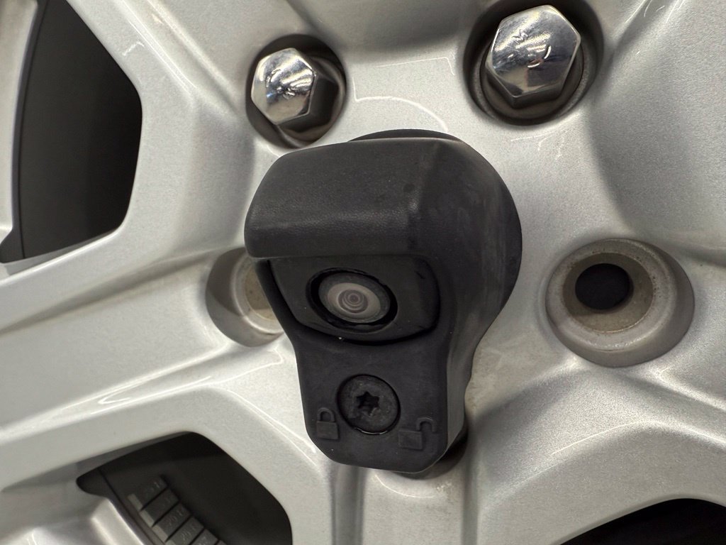 Used 2018 Jeep Wrangler Sport AWD/4WD image 7