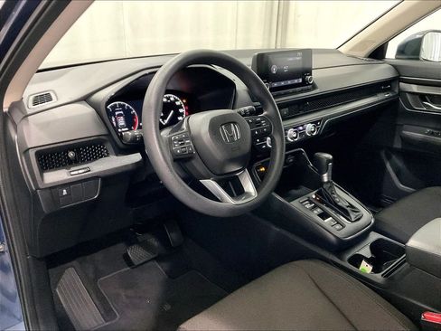 Certified 2025 Honda CR-V EX image 8