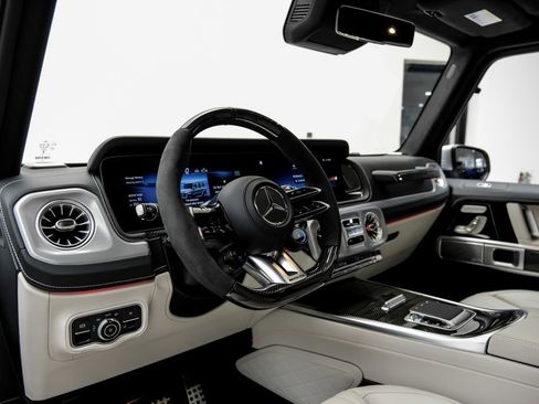 Used 2025 Mercedes-Benz G 63 AMG 4MATIC image 7