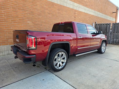 Used 2017 GMC Sierra 1500 Denali w/ Denali Ultimate Package AWD/4WD image 9