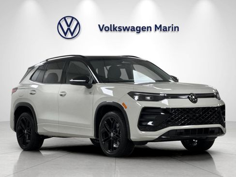 New 2026 Volkswagen Tiguan SE R-Line AWD/4WD image 7