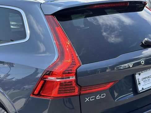 Used 2021 Volvo XC60 T5 Inscription w/ Climate Package AWD/4WD image 8