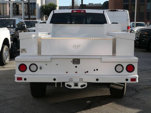New 2026 RAM 3500 Tradesman AWD/4WD image 4
