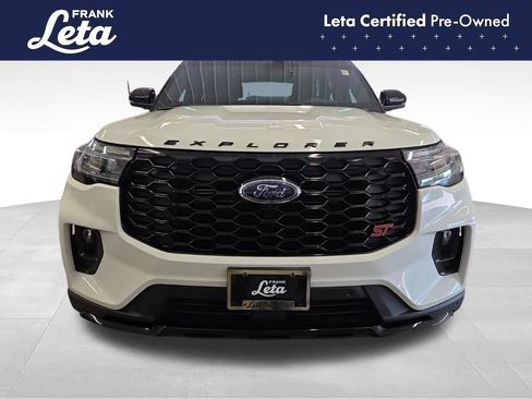 Used 2025 Ford Explorer ST w/ Sun And Sound Package AWD/4WD image 9