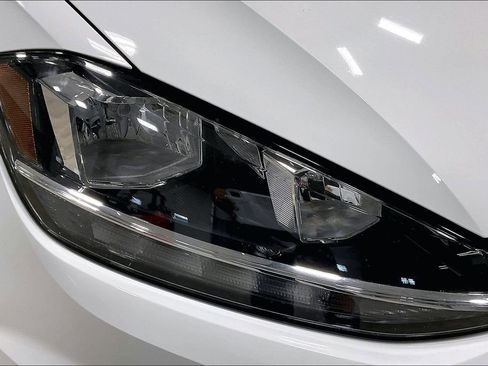 Used 2019 Volkswagen e-Golf SE w/ Driver Assistance Package FWD image 31