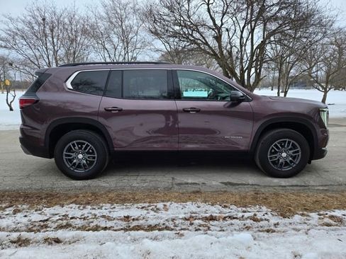 Used 2025 GMC Acadia Elevation image 8