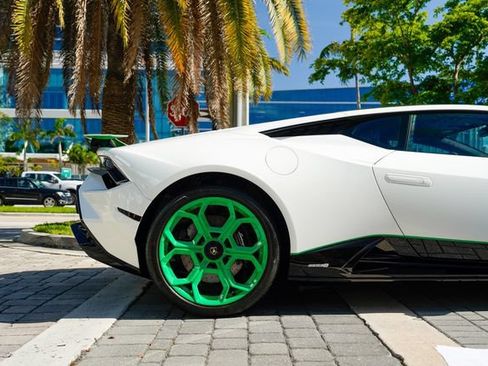 Used 2023 Lamborghini Huracan Tecnica RWD image 30