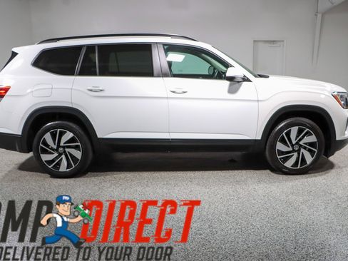 Used 2024 Volkswagen Atlas SE image 6