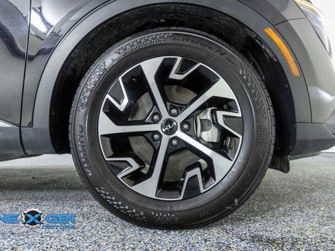 Used 2024 Kia Sportage EX FWD image 41