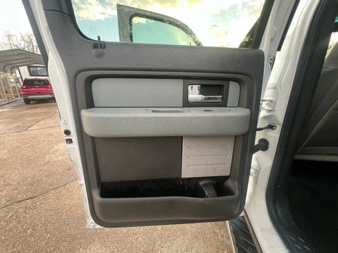 Used 2013 Ford F150 XLT w/ XLT Chrome Pkg image 14