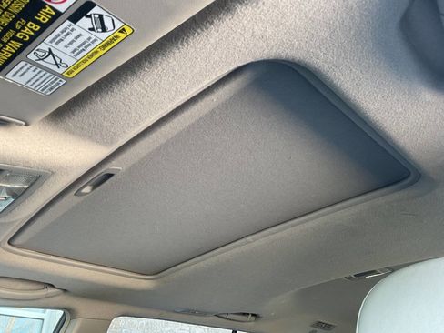 Used 2010 Toyota Highlander Limited image 24