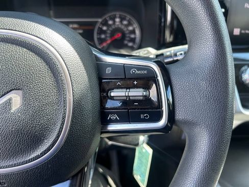 Used 2023 Kia Sorento LX AWD/4WD image 15