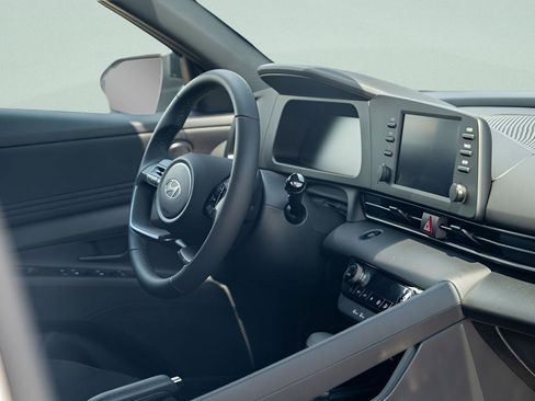 New 2025 Hyundai Elantra Sport FWD image 12