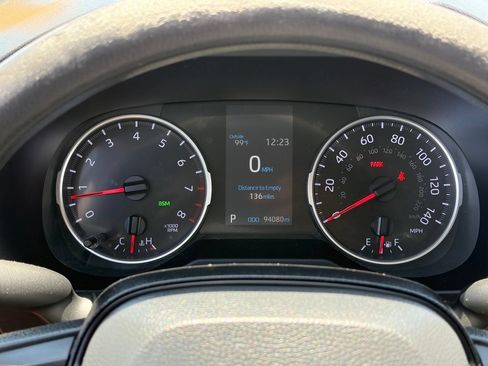 Used 2022 Toyota RAV4 XLE FWD image 10