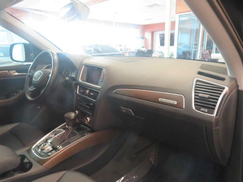 Used 2015 Audi Q5 2.0T Premium Plus w/ Technology Package AWD/4WD image 28