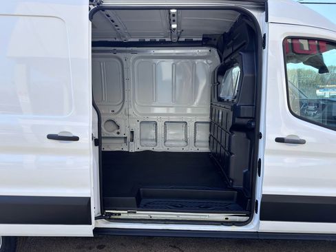 Used 2024 Ford Transit 250 Medium Roof RWD image 31