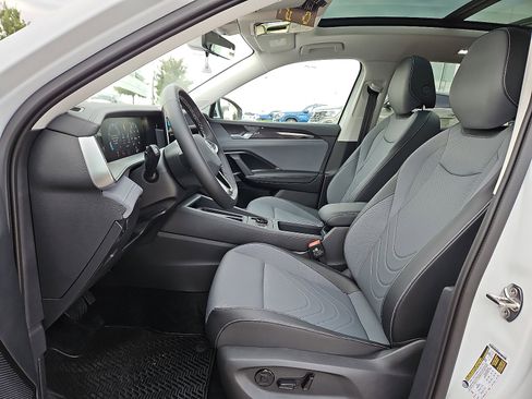 New 2026 Volkswagen Tiguan SE image 11