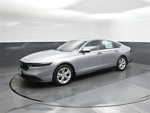 New 2025 Honda Accord LX image 34