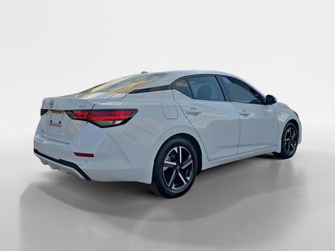 Used 2024 Nissan Sentra SV image 6