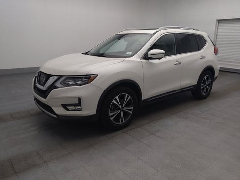 Used 2017 Nissan Rogue SL w/ SL Premium Package FWD image 2