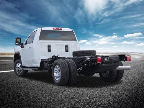 New 2026 GMC Sierra 3500 SLE w/ SLE Convenience Package AWD/4WD image 13
