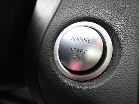 Used 2018 Mercedes-Benz C 300 C 300 image 24