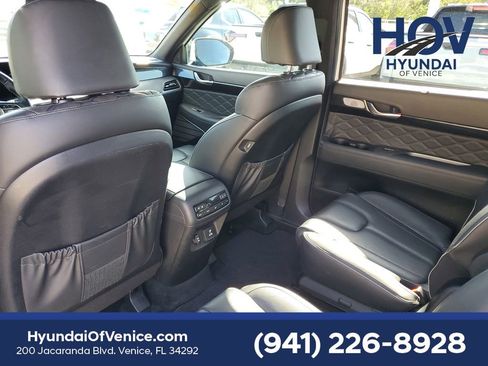 Certified 2022 Hyundai Palisade Calligraphy image 17