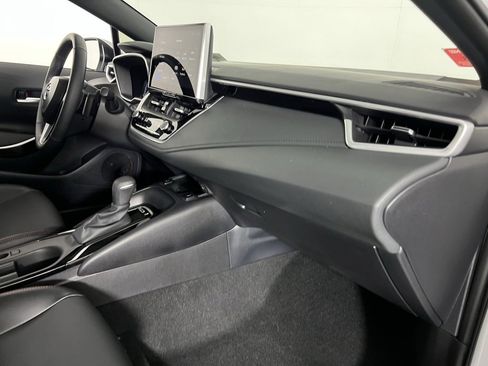 Used 2025 Toyota Corolla XSE image 33