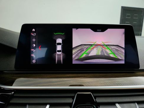 Used 2019 BMW 530i w/ Convenience Package image 21