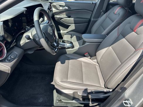 Certified 2024 Chevrolet Trax RS w/ Driver Confidence Package FWD image 18