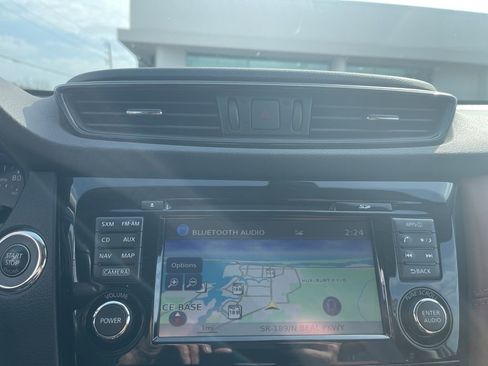 Used 2017 Nissan Rogue SL w/ SL Premium Package image 15