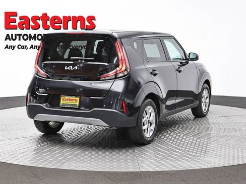 Used 2025 Kia Soul LX w/ LX Technology Package image 5