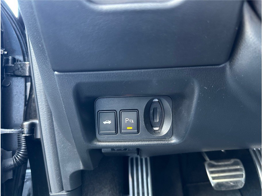 Used 2018 Nissan GT-R Premium AWD/4WD image 43