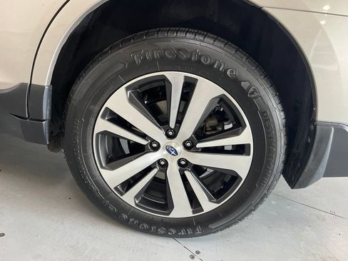 Used 2018 Subaru Outback 2.5i Limited AWD/4WD image 15