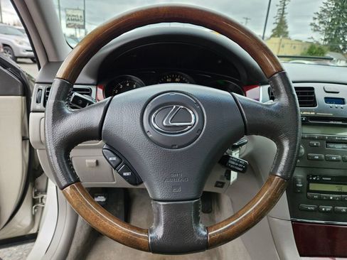 Used 2002 Lexus ES 330 image 17