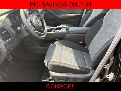 Used 2023 Nissan Rogue SV FWD image 13