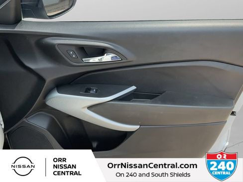 Used 2024 Chevrolet Trax LS FWD image 10