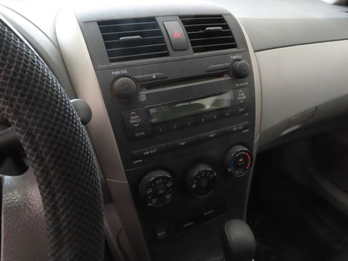 Used 2009 Toyota Corolla LE FWD image 15