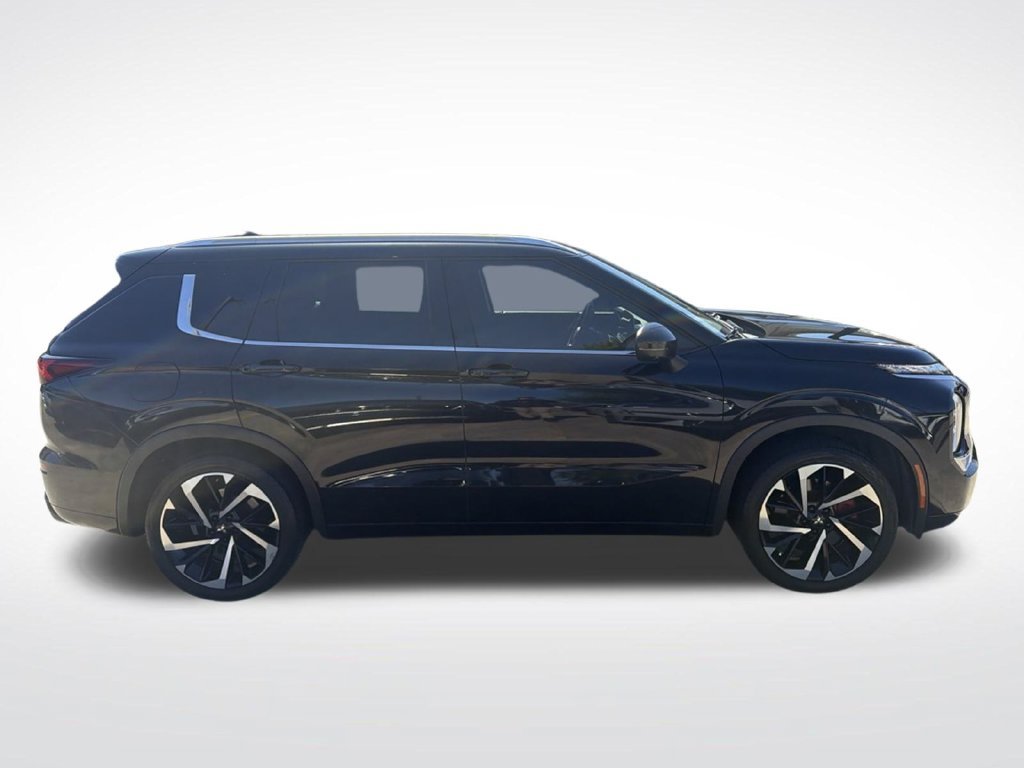 Used 2022 Mitsubishi Outlander SEL FWD image 3
