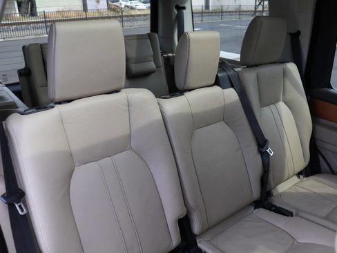 Used 2012 Land Rover LR4 HSE image 36