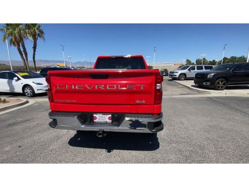 Used 2025 Chevrolet Silverado 1500 LT AWD/4WD image 7
