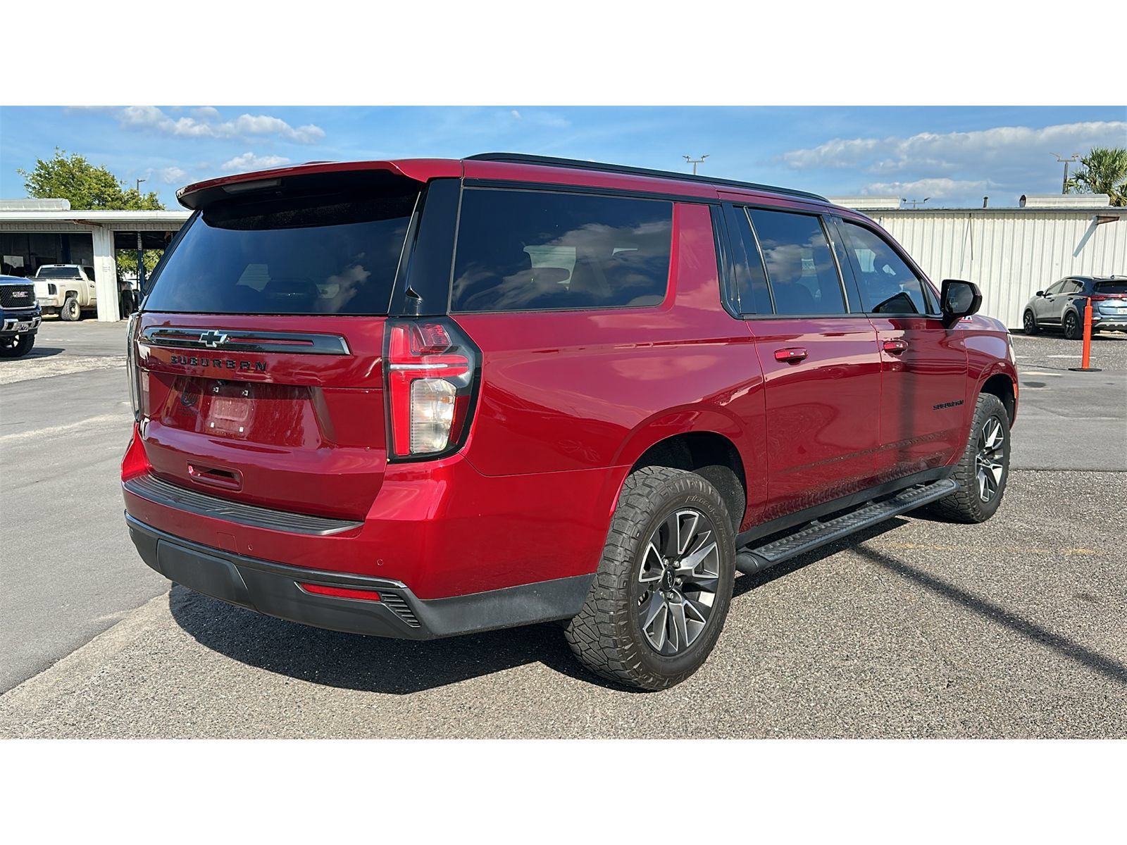 Used 2021 Chevrolet Suburban Z71 AWD/4WD image 6