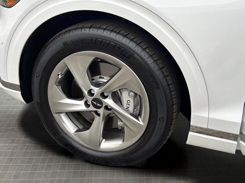 Certified 2026 Genesis GV70 2.5T Advanced image 45