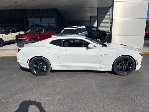Used 2023 Chevrolet Camaro LT image 2