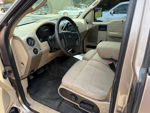 Used 2005 Ford F150 XL RWD image 7