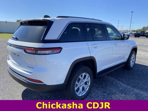 New 2023 Jeep Grand Cherokee Limited w/ Luxury Tech Group II image 26