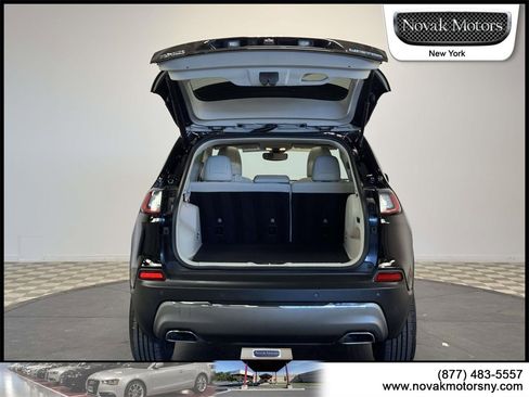 Used 2021 Jeep Cherokee Limited w/ Mopar Interior Package image 9