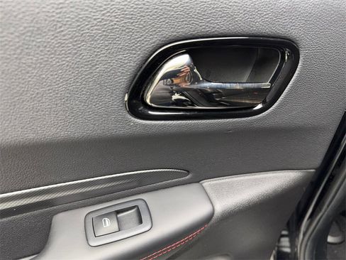 Used 2024 Dodge Durango GT image 38