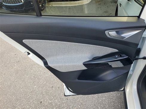 New 2025 Volkswagen ID.4 Pro image 8